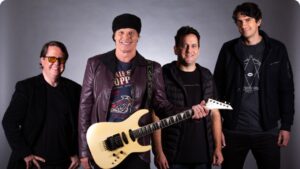 Guitarrista do RPM revela abuso de drogas pesadas nos tempos da banda