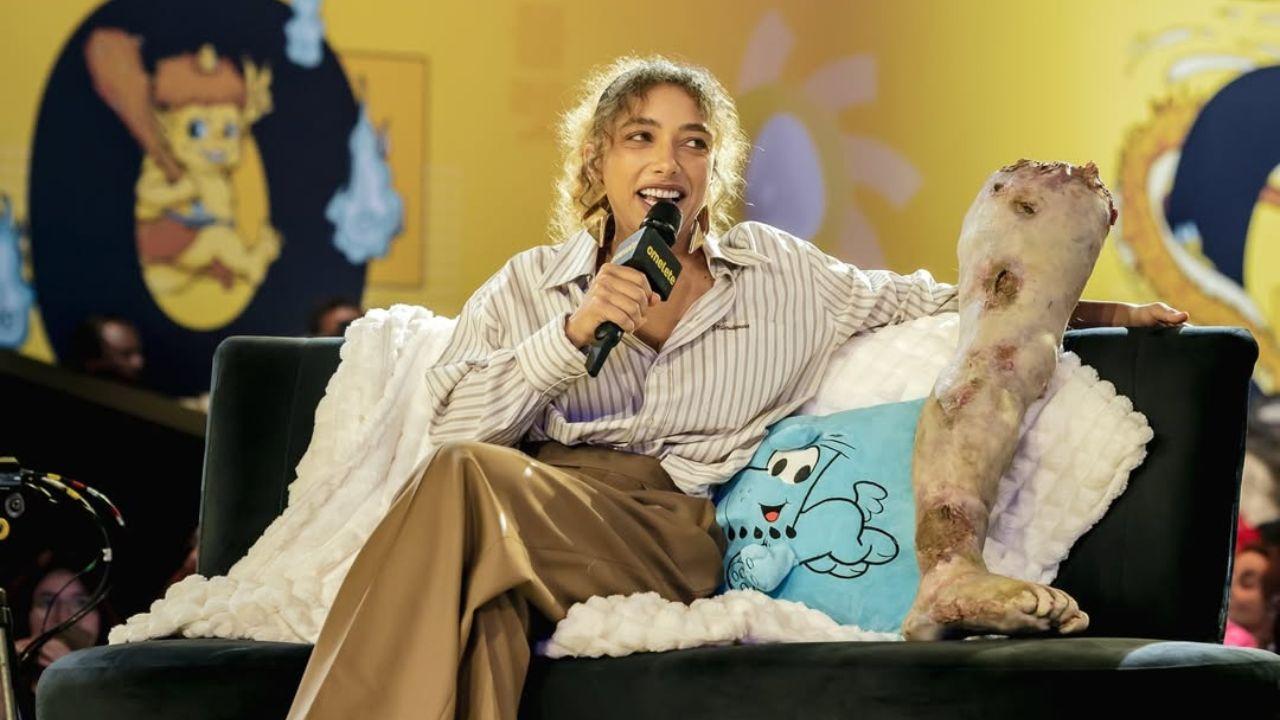 Imagem de Alice Carvalho em um evento