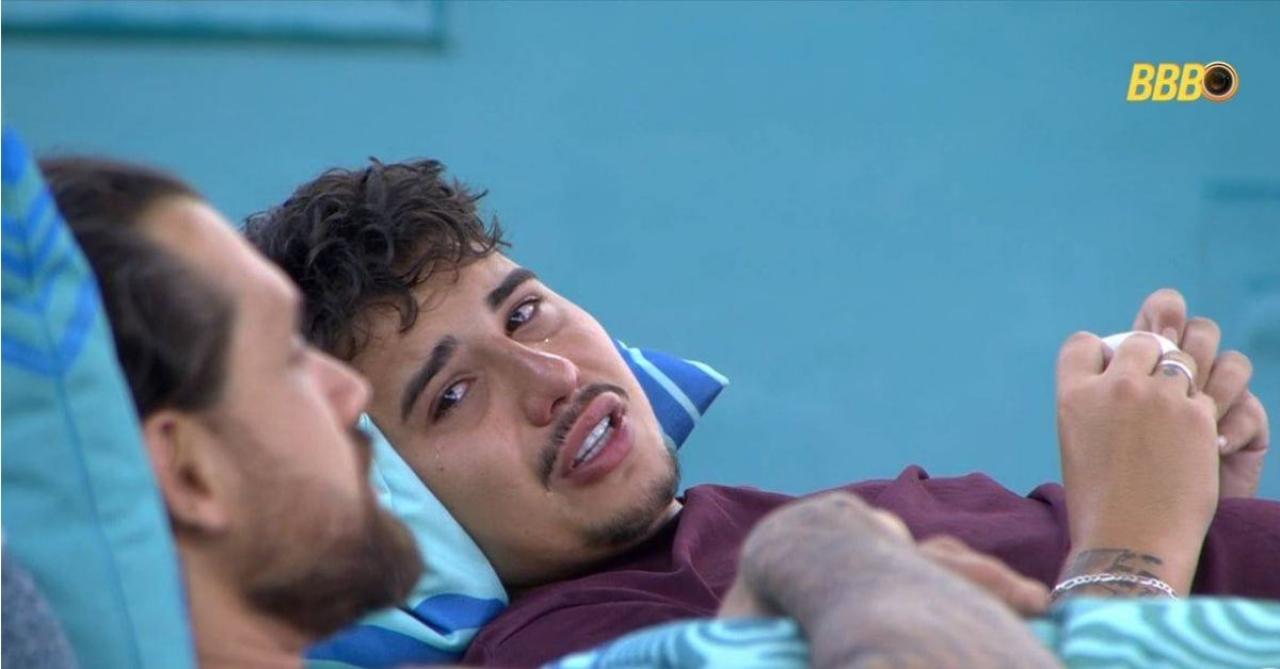 Pedro revela traição a Brigido