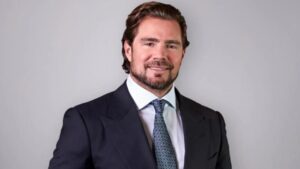 Daniel Vorcaro. Homem branco, barba e cabelo castanho.