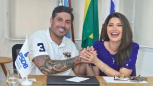 Antonia Fontenelle entra para o PSDB com promessa de resolver os problemas