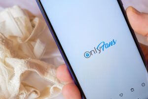 Privacy e OnlyFans têm propostas semelhantes, mas diferenças importantes para usuários brasileiros