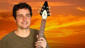 Felipe Dylon segue na música e celebra 39 anos nesta quarta-feira