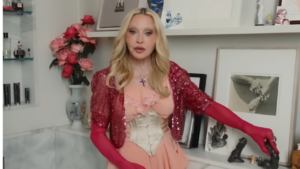 Madonna revelou que as esculturas foram criadas por um artista brasileiro e fazem parte da decoração de sua casa