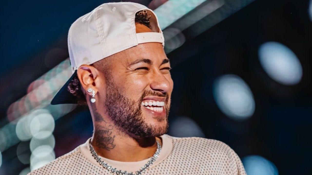 Imagem de Neymar sorrindo