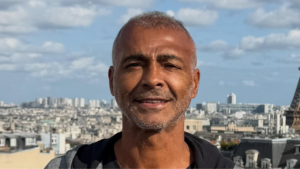 Romário afirmou que devolverá aos cofres públicos o salário correspondente ao período em que acompanha a Copa do Mundo
