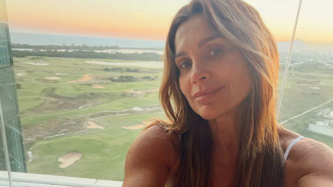 Flávia Alessandra compartilhou fotos nas redes sociais e refletiu sobre a importância do autocuidado