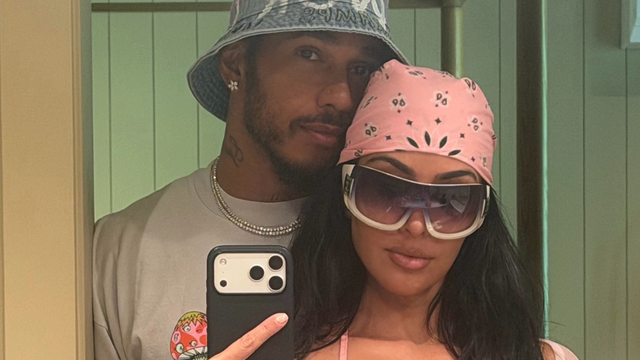 Kim Kardashian e Lewis Hamilton aparecem juntos durante viagem