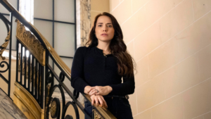 Adriana enfrenta novos conflitos com a família Brandão em “Quem Ama Cuida”
