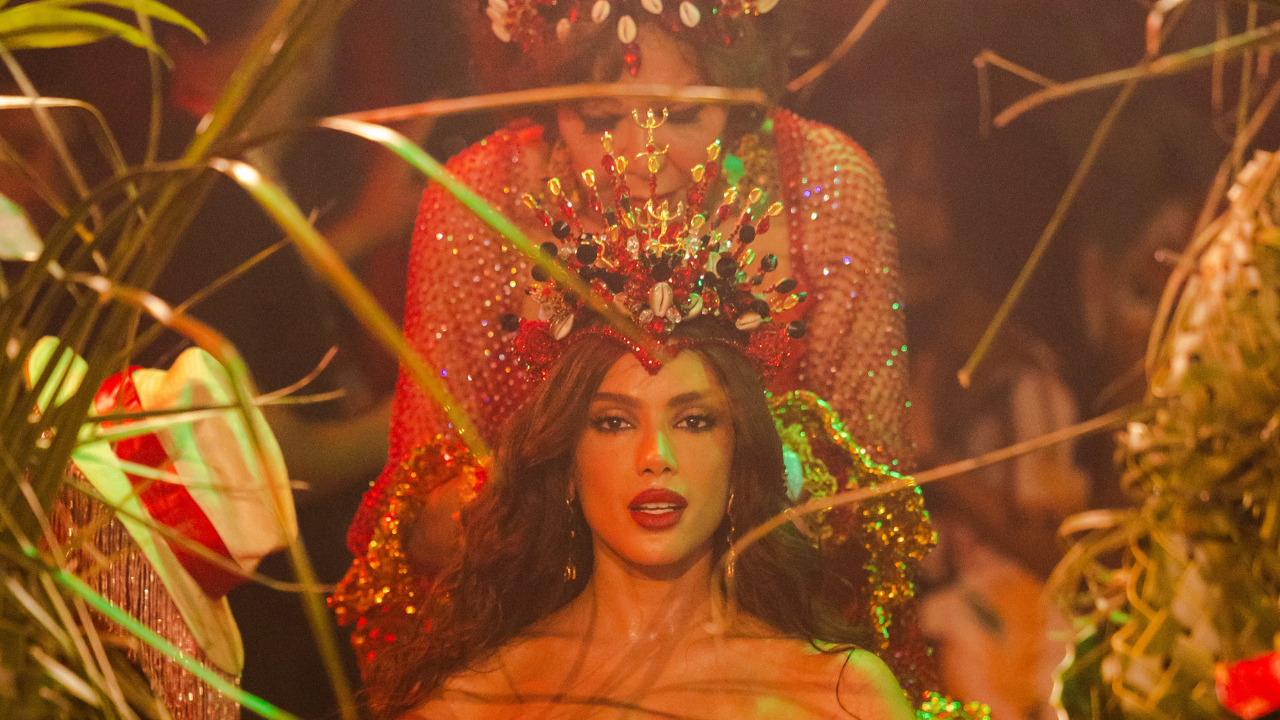 Eloína dos Leopardos coroou Anitta na Grande Rio