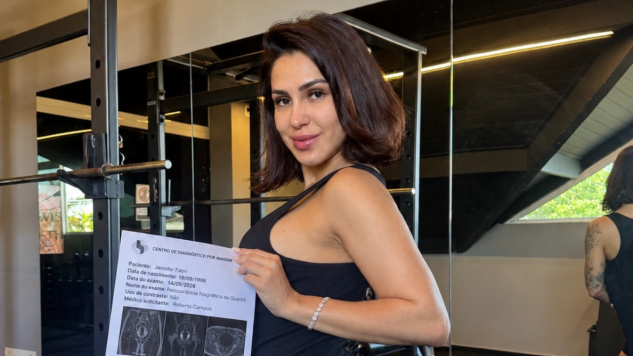 Jennifer Fabri fez uma ressonância magnética para mostrar que seu bumbum é natural