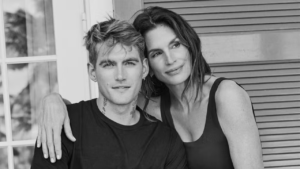 Presley Gerber ao lado da mãe, Cindy Crawford